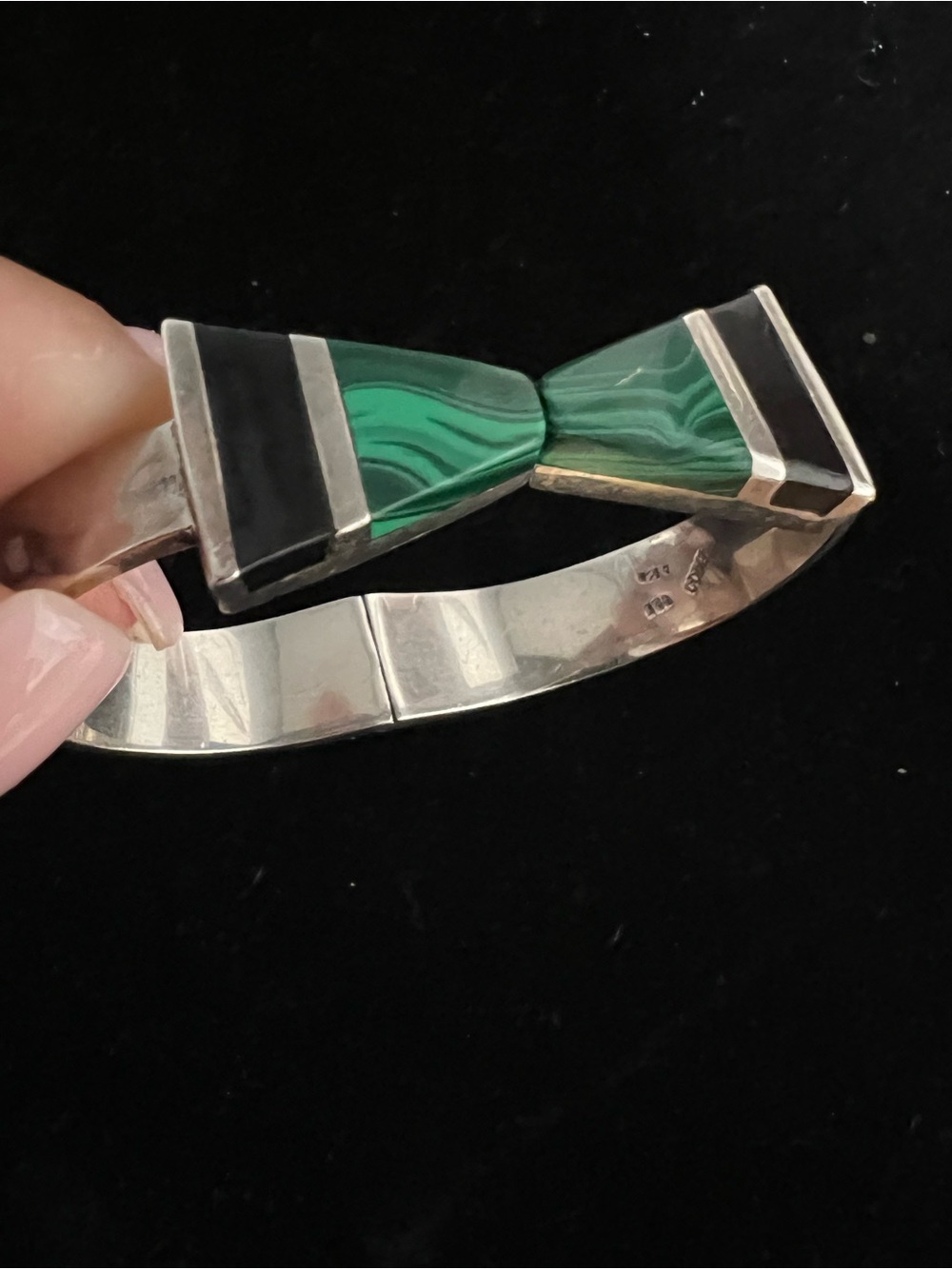 TAXCO MEXICO Sterling Silver Malachite and Onyx Inlay CLAMPER BANGLE. VINTAGE